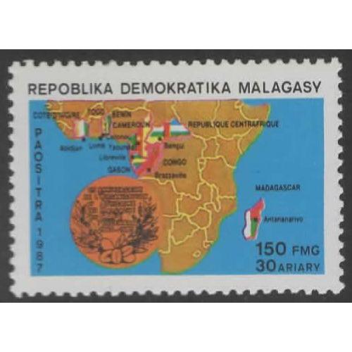 République Démocratique Malgache, Timbre-Poste Y & T N° 801, 1987 - 25 Ans De L' O.A.M.Caf
