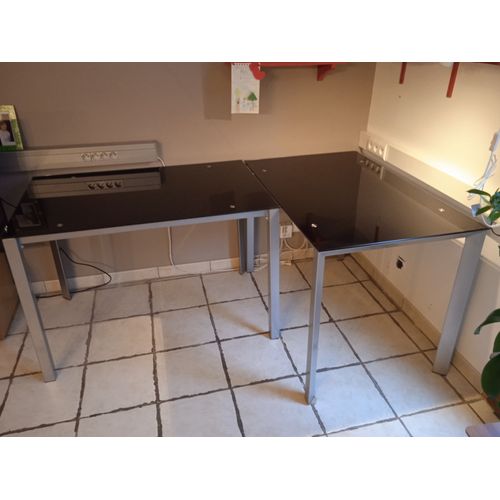 Table Charlen