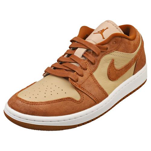 Chaussures Nike Air Jordan 1 Low Se Baskets Marron