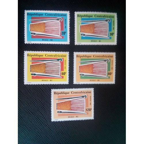 Timbre Centrafrique Yt 519 A 523 Séries: Accessoires De Coiffure Femme 1982 ( 0100905 )