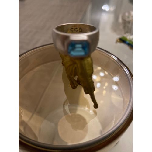 Bague Argenté Avec Sa Pierre Blanche Ccb