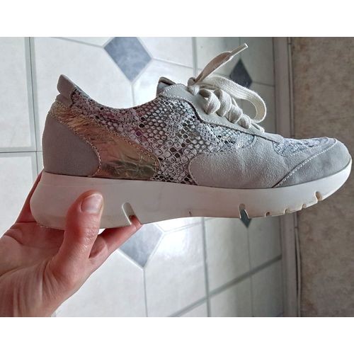 Be Natural - Baskets Gris Blanc Et Or Effet Python - 38