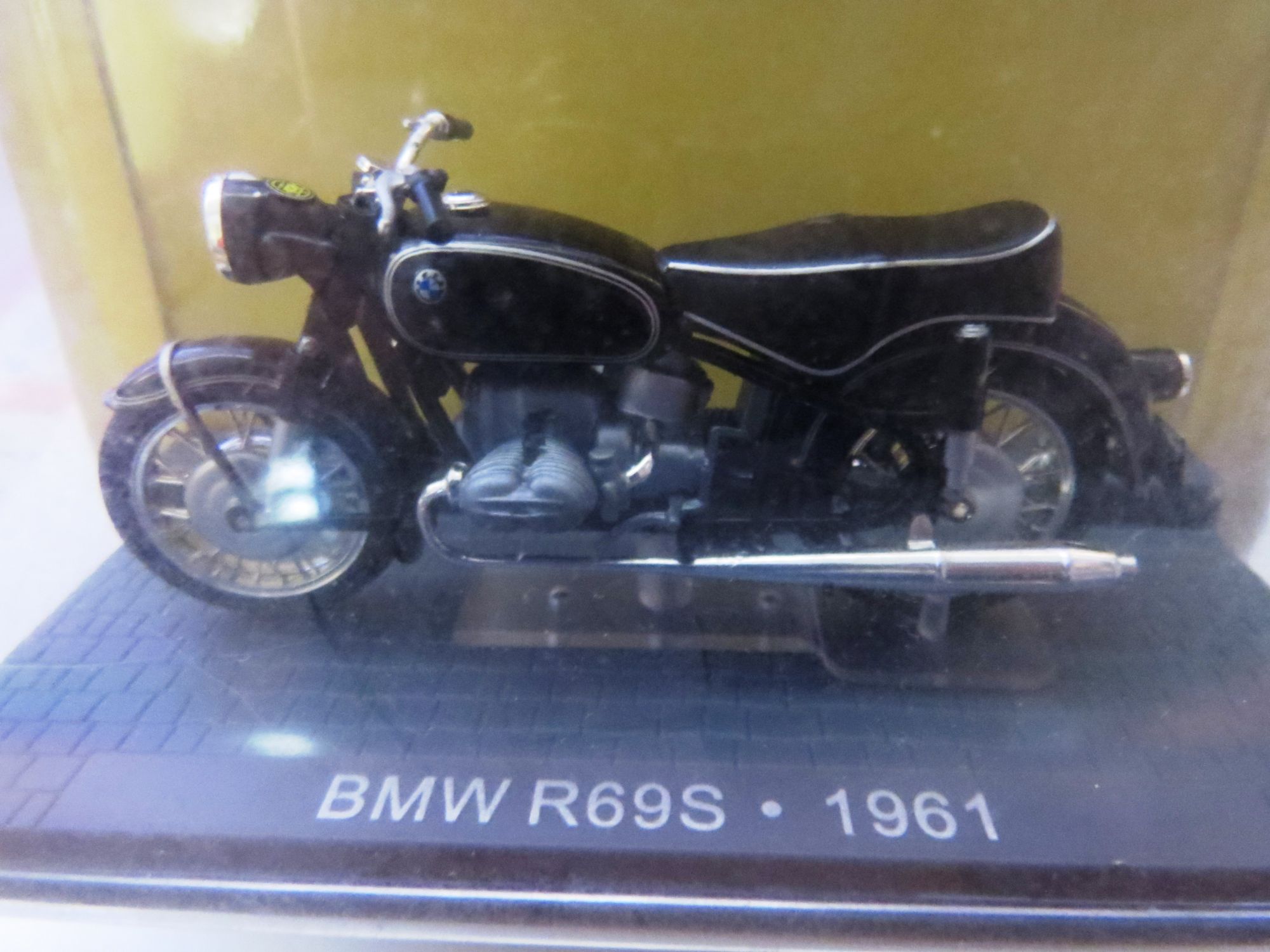 BMW r69-s année-modèle 1961 échelle 1:24 moto Modèle de ATLAS 