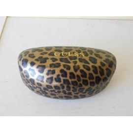 Etui a lunette guess leopard best sale