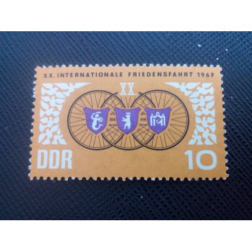 Timbre Allemagne / Rda Yt 975 Cours De Cyclisme Sur La Paix 1967 ( 51005 )