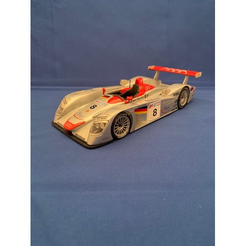 1/18 Audi R8 Le Mans - Siger (2000)-Maisto