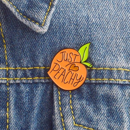 Broche Love Peach Pour Sac À Dos, Badge, Mignon, Personnalité, Drôle, Épingle À Revers, Dessin Animé, Poitrine, Bijoux À La Mode, Épingles Créatives En Émail
