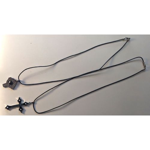 Lot De 2 Colliers Croix Celtique / Gothique