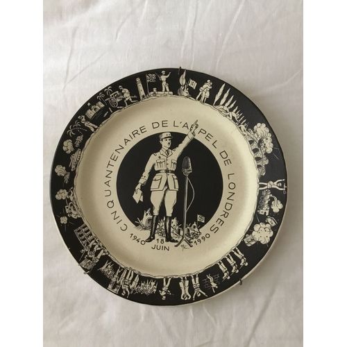 Assiette Commémorative « Charles De Gaulle » Éditée Par La Manufacture De Faïence De St Clément - N° 458