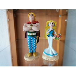 Ensemble Figurines De Tragicomix Et De Falbala Des Aventures D'asterix Et Obelix