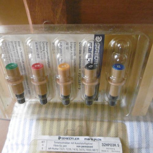 Blister De 5 Pointe Feutre 0.3 Pour Table Traçante H.P. Couleurs Assorties 32hp03ks Staedtler