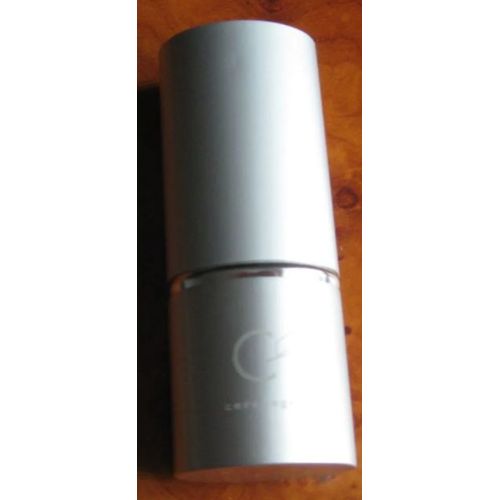Nécessaire Pour Ongles Dans Un Petit Coffret Cylindrique Métal Argenté : 1 Ciseau + 1 Lime + 1 Coupe-Ongles + 1 Repoussoir - Hauteur Du Cylindre Fermé 12cm - Mention Cerexagri Argenté