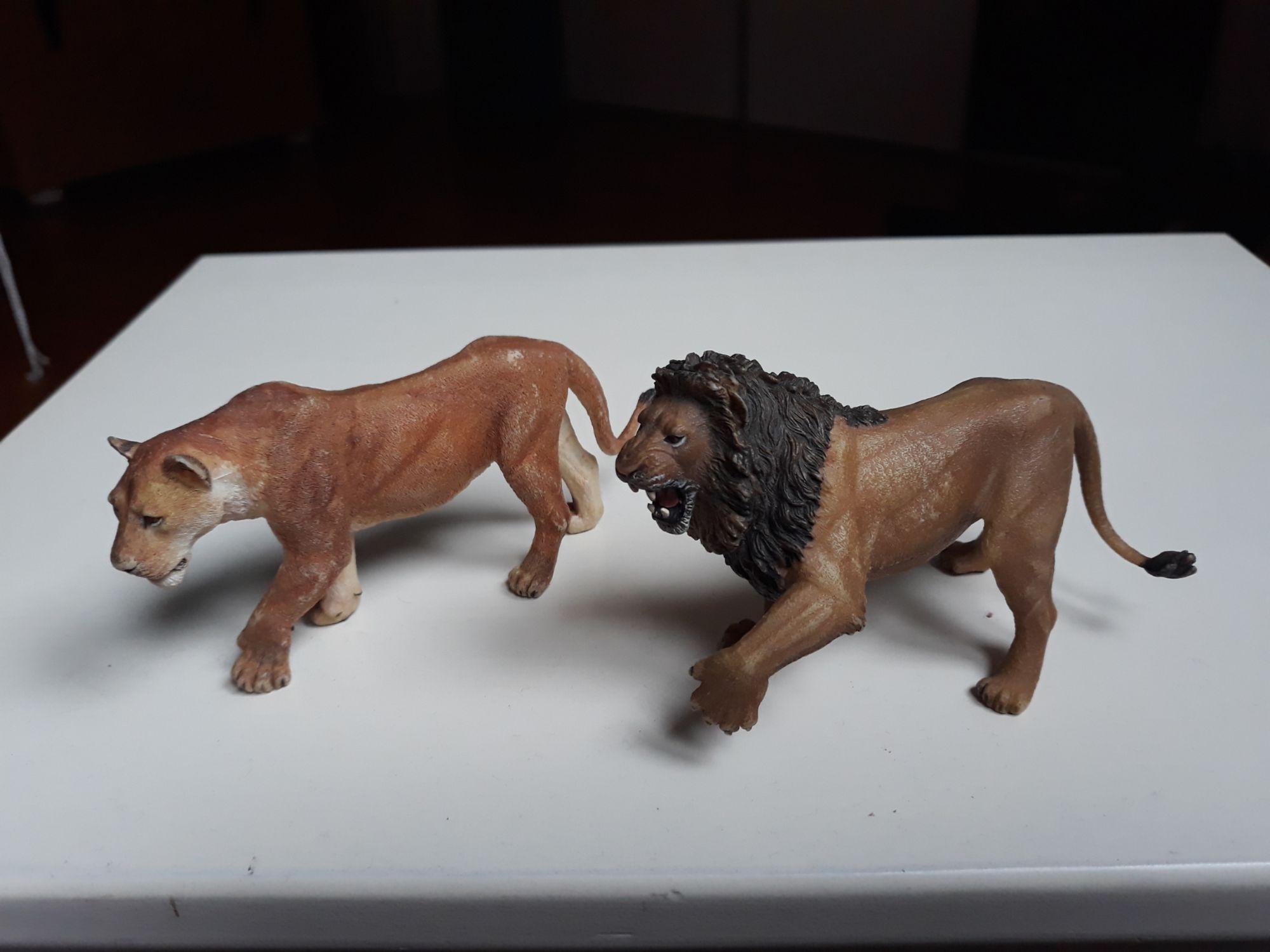 Figurine - PAPO - Lionne chassant - Marron - Mixte - Enfant