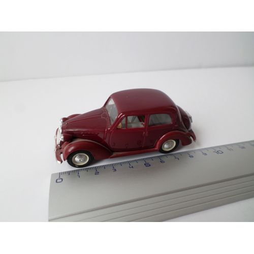 Berline Simca Modele 1200 Bordeaux-Norev