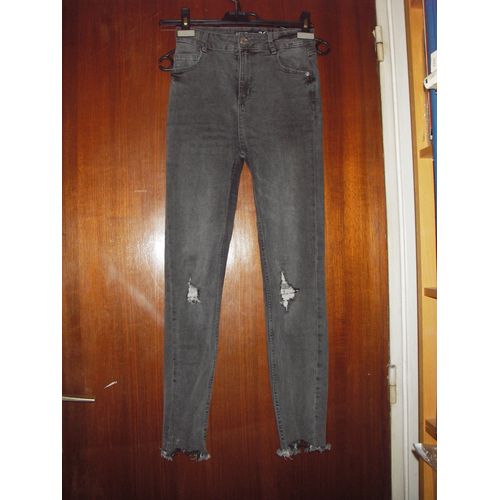 Jean Enfant Fille, Marque Fb Sister Skinny Super High Waist, Taille 26 Us ( Équivalence 35 Fr ), Coloris Gris, Fantaisie Tissu Effiloché Aux Genoux, Sur Le Bord Du Bas Des Jambes...