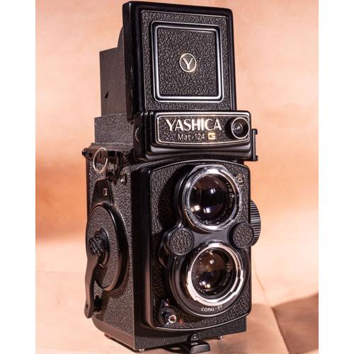 Yashica Mat 124 G