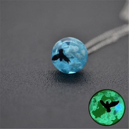 Collier Avec Pendentif En Forme De Lune Noctiluce, Ciel Bleu Et Nuages Blancs, Oiseau Dégradé, Boule Transparente, En Résine, Bijoux À La Mode