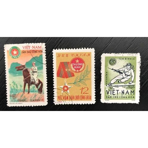 Lot De 3 Timbres Oblitérés Nord-Vietnam - Timbres Militaires 1961 1962 1965