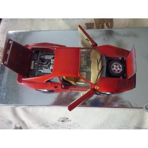 voiture miniature de collection Ferrari GTO 1984 scala 1/24