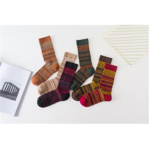 Automne Et Hiver Épaissie Style Rétro Aiguille Chaussettes Pour Tube Mi-Haut Chaussettes Empilées,3 Paires,Eu 35-40,Couleur Aléatoire