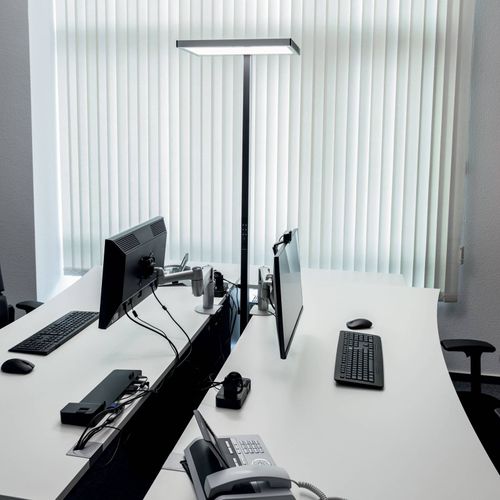Luctra Vitawork Lampadaire Bureau Led 7 000 Lm Dim