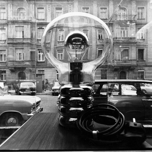 Lampe À Poser Bulb, Un Classique DIngo Maurer