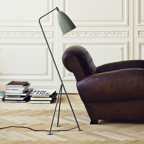 Gubi Gräshoppa Lampadaire Trépied, Gris