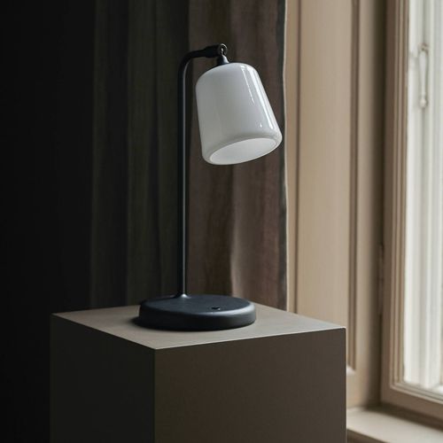 New Works Material New Edition Lampe À Poser Opale