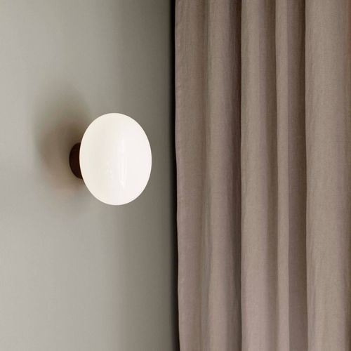 New Works Karl-Johan Applique, Verre Opale