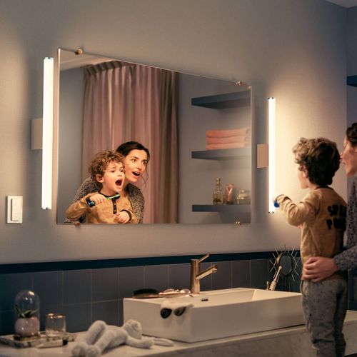 Philips Hue White Ambiance Adore Applique 67 Cm
