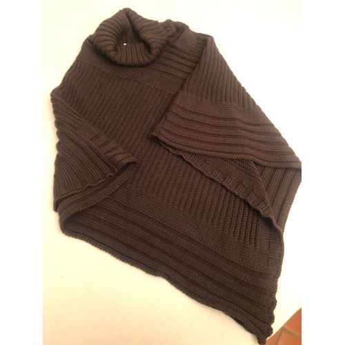 Pull Cape Caroll