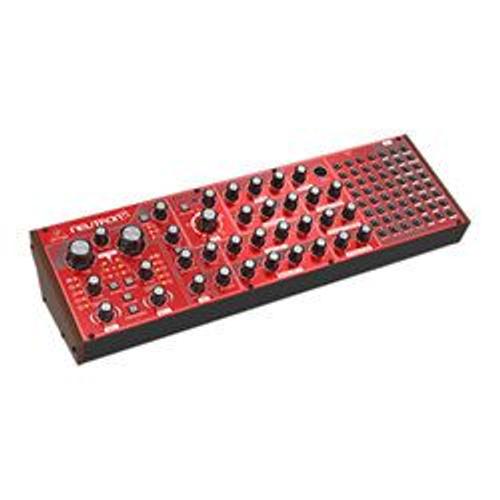 Behringer Neutron Synthétiseur Analogique Semi-Modulaire