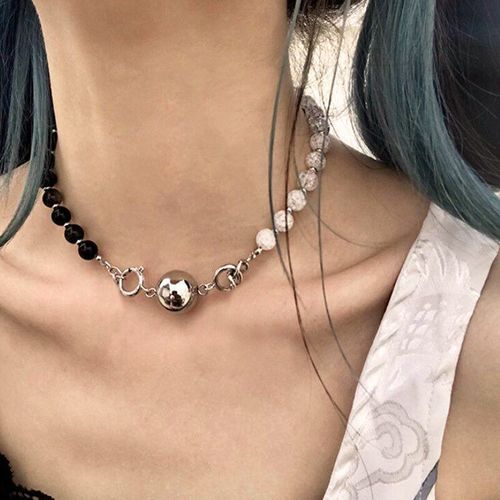 Collier De Perles Blanches Transparentes, Mélange De Perles Noires, Résine Acrylique, Ras Du Cou, Pendentif Boule En Métal, Bijoux, Nouvelle Tendance