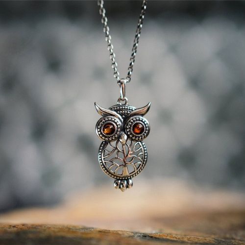 Collier Vintage Avec Pendentif En Forme De Hibou, Couleur Argent Antique, Incrusté De Pierre Cz Rouge, Mode, Creux, Arbre De Vie, Pour Femmes