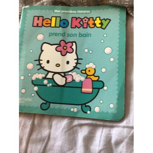 Hello Kitty Prend Son Bain 