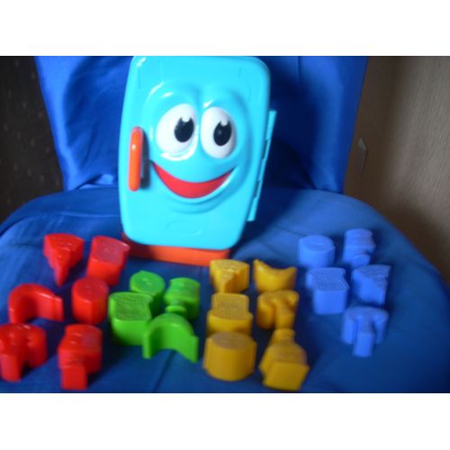 Jeu D'éveil À Formes Tournant Tomy 21 Formes.