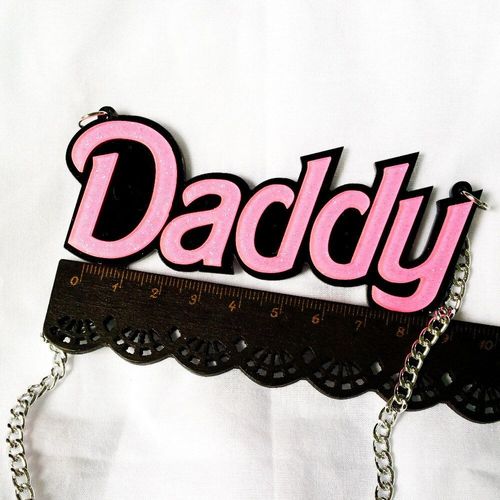 Collier Ras Du Cou En Acrylique Rose, Avec Pendentif Papa, Pour Femmes