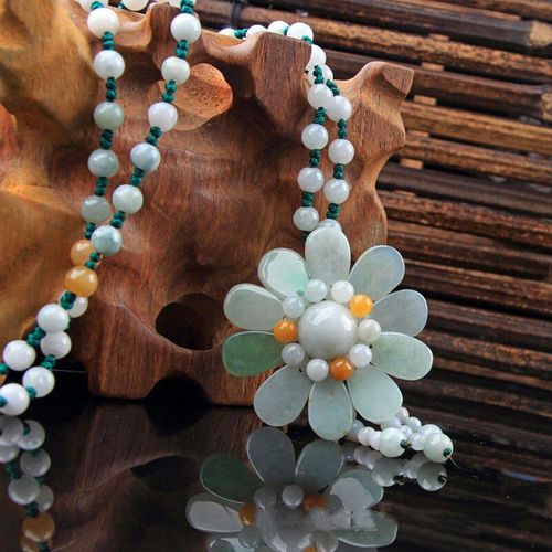 Pendentif En Jade De Tournesol Sculpté À La Main En Émeraude Naturelle, Bijoux Boutique De Mode, Collier De Fleur Pour Hommes Et Femmes, Accessoires Cadeau