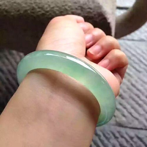 Bracelet De Couleur Claire En Jade Pur Du Zodiaque, Classe A, 53mm-62mm, Bracelet De Princesse Élégant, Envoyer À Maman Et Petite Amie