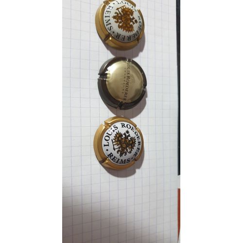 Lot De 3 Capsules Du Champagne Roederer 1 Ouvelle Et 2 Anciennes !