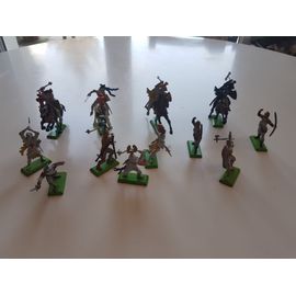 Figurines Starlux, Chevaliers  4 Cavaliers Et 8 Soldats À Pieds,