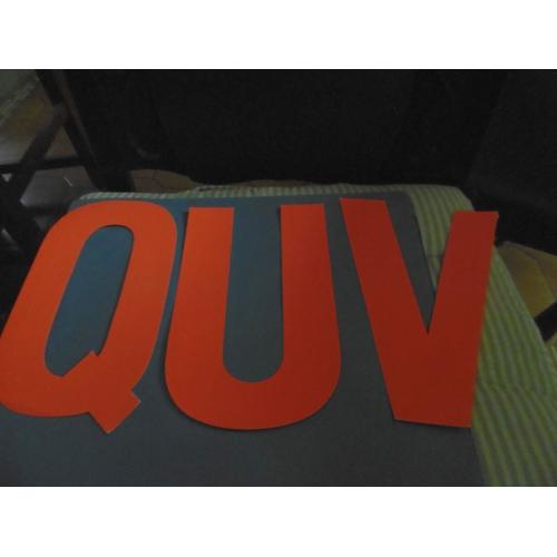 Lettres Adhesives Fluo Orange 200mm Color Fix : Q/U/V. Lot De 12