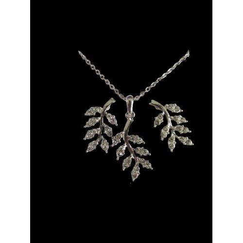Parure Pendentif, Chaîne Et Boucles D'oreilles En Cristal Autrichien, Feuilles.