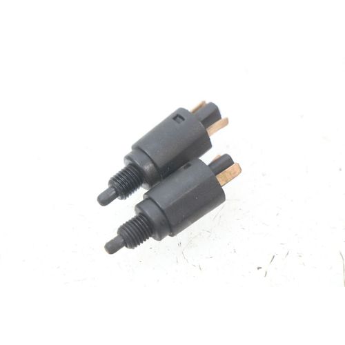 Contacteur Feu Stop Piaggio Beverly 125 2001 - 2004 / 130531