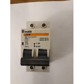 Disjoncteur Merlin Gérin multi 9 C32 15A