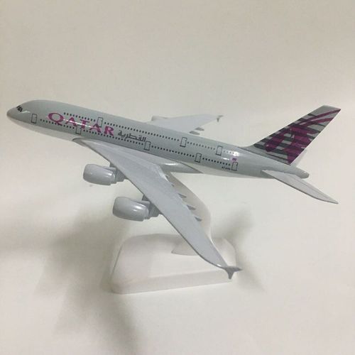 Avion En Métal Moulé Sous Pression, Modèle D'Avion A380 Du Qatar, 20cm, 1:300