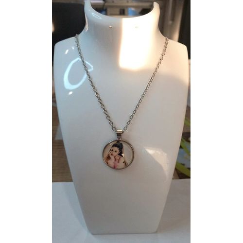 Collier Médaillon Ariana Grande