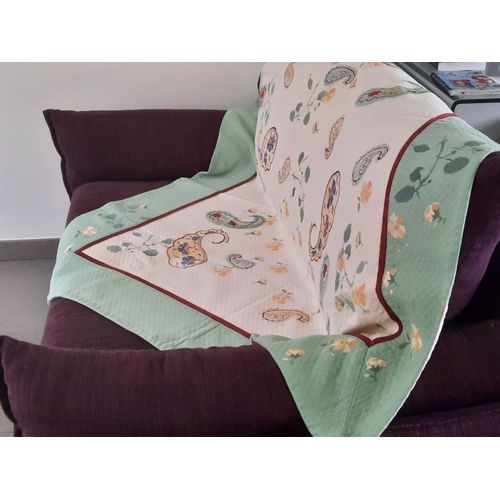 Jeté De Canapé, Nappe