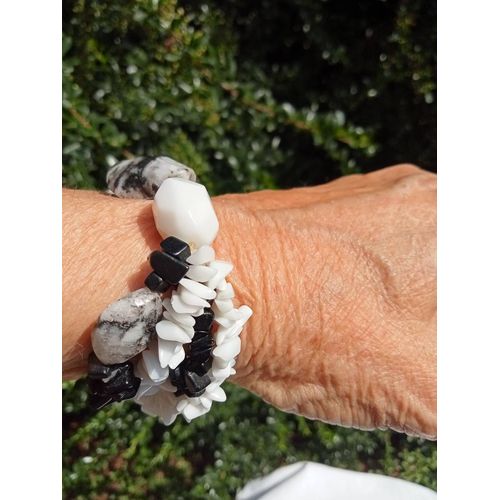 Bracelet Pierre De Lune Arc En Ciel Et Agate Noire Et Blanche