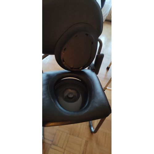 Chaise Percée Jamais Servi